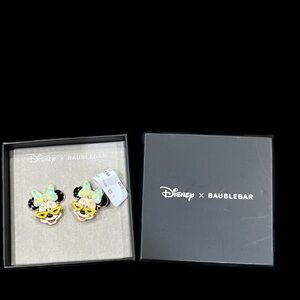 Minnie Mouse Earrings NWT